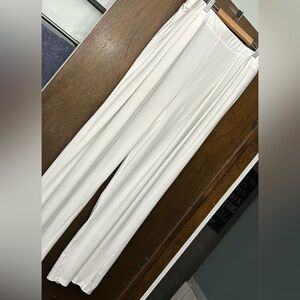 Woman’s Biashe elastic waist, pleated front, wide leg dress pants - size 2X